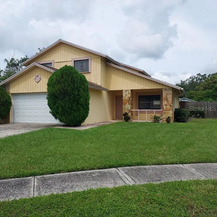 4 bed, 2.0 bath, 1793 sqft, $2,600 — Photo 1