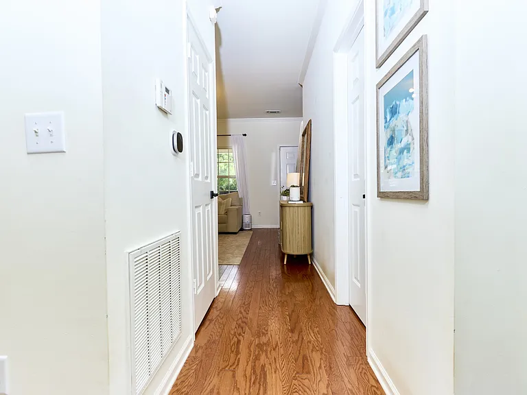 395 Oman St — Photo 10