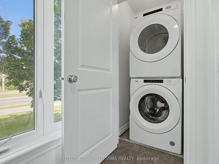 2563 Longfields Dr — Photo 20