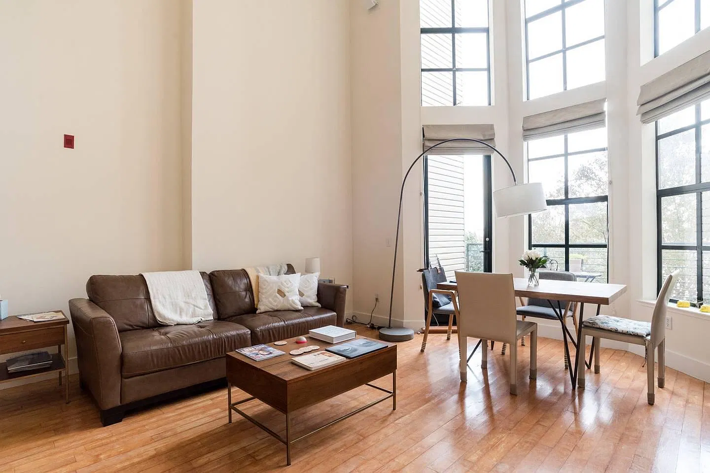 2 bed, 1100 sqft, $7,000 — Photo 3