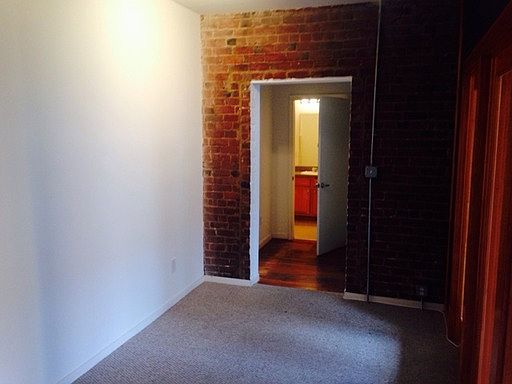 4th image of 2308 E Main St