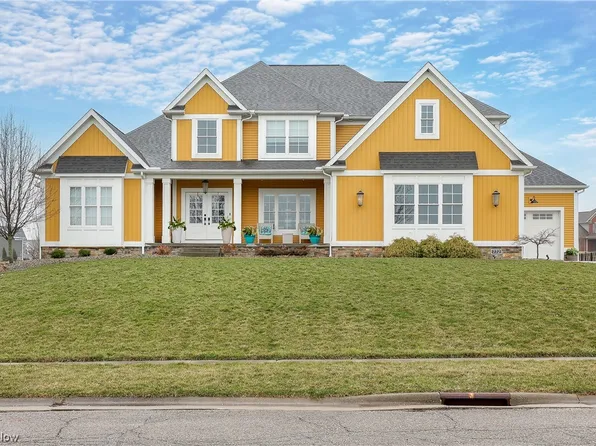 772 Northampton St NE, Hartville, OH 44632