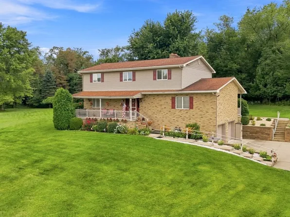 111 Paula Dr, Aliquippa, PA 15001