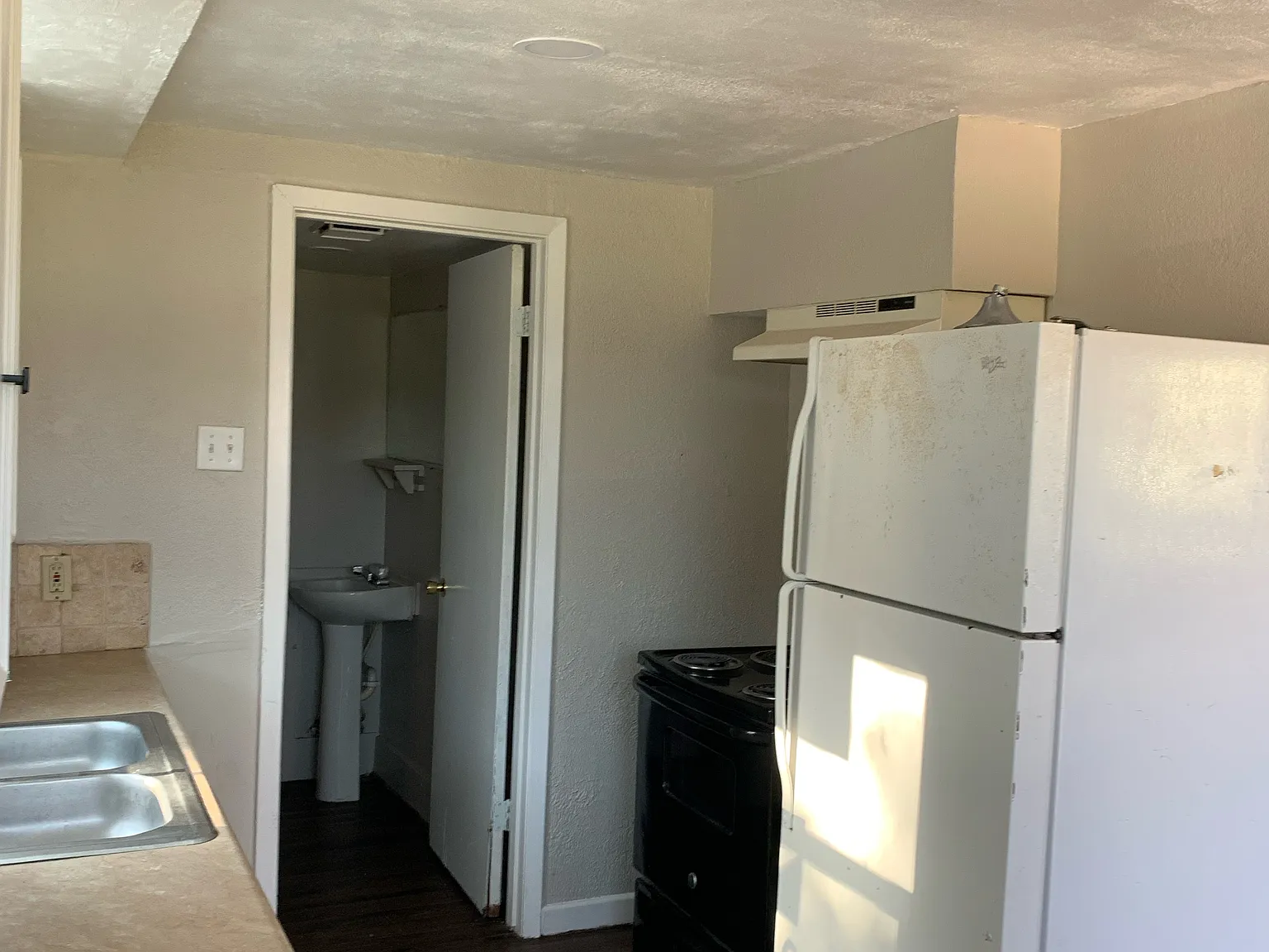 609 W Nettie Ave — Photo 4