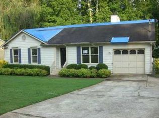 971 Park Creek Cir, Lawrenceville, GA 30044