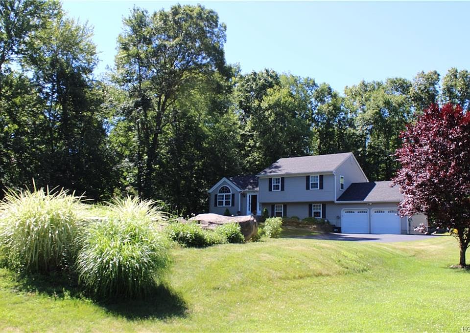 1st image of 118 Foxwood Dr S