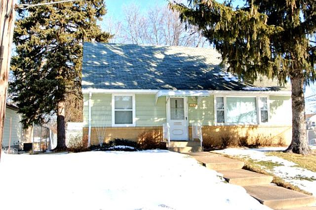 1st image of 283 Butler Ave E