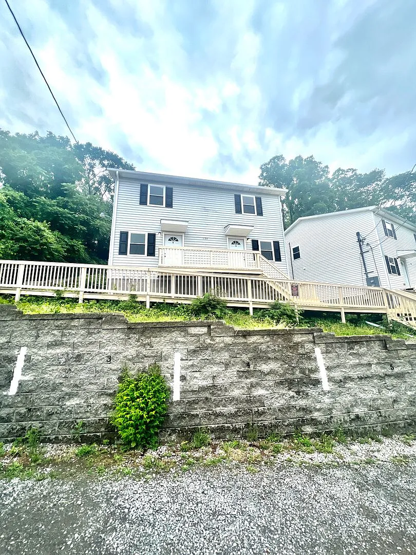 124 Lorentz Street — Photo 1