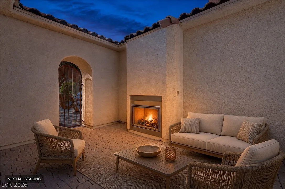 4 bed, 3.5 bath, 3051 sqft, $5,200 — Photo 2