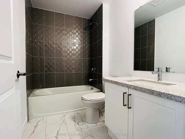 5055 Greenlane Rd #403 — Photo 11