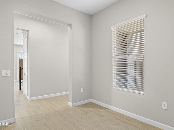 5th image of 5025 E WOODRIDGE Drive