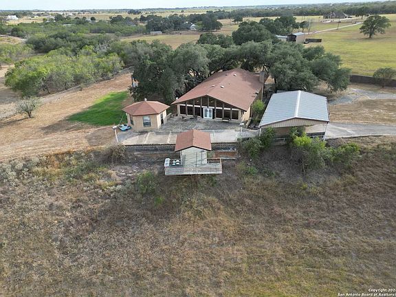2nd image of 1168 COUNTY ROAD 304