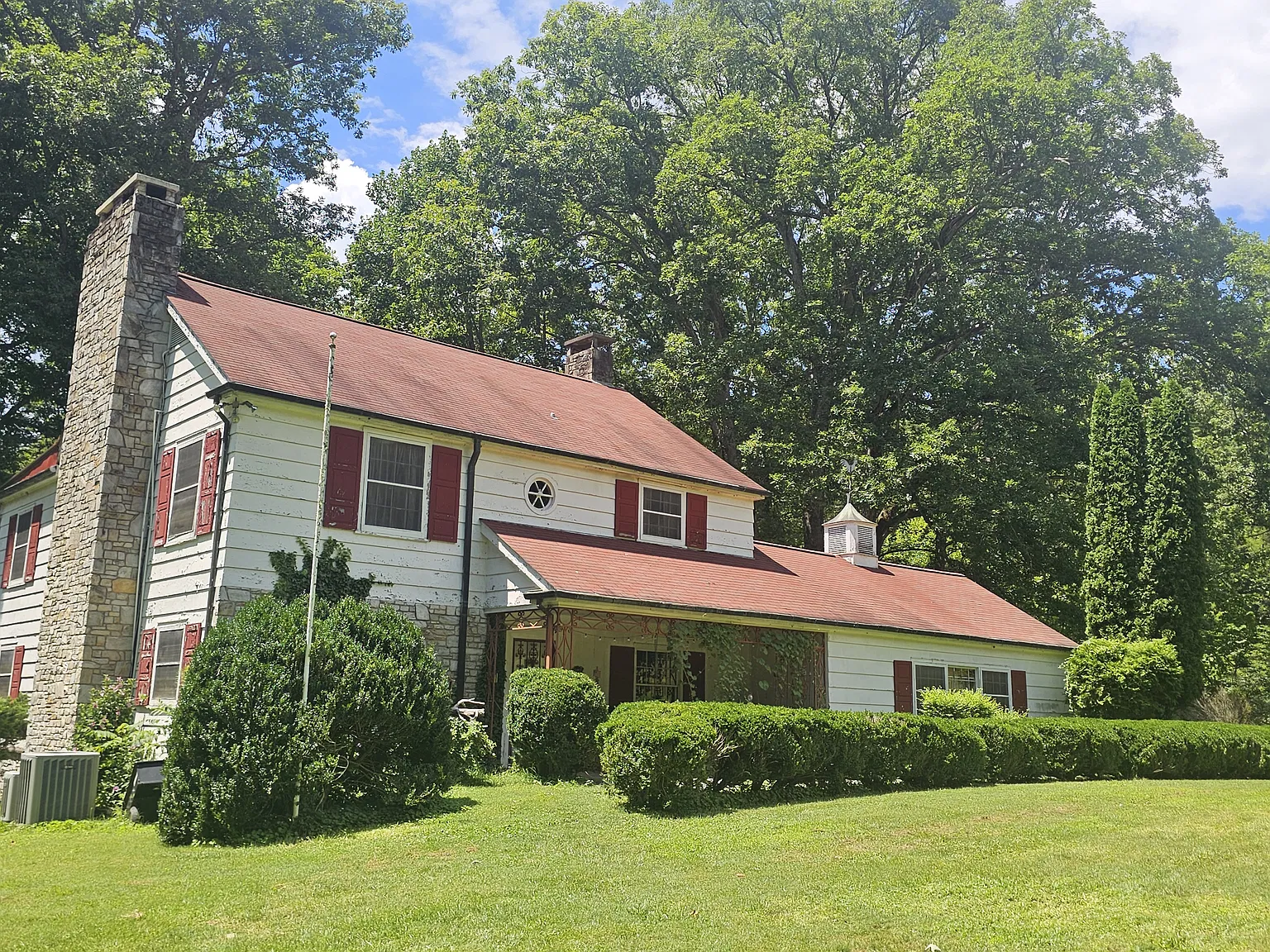 5 bed, 4.5 bath, 3960 sqft, $2,000 — Photo 3