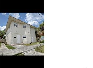 605 11th St APT 1, West Palm Beach, FL 33401