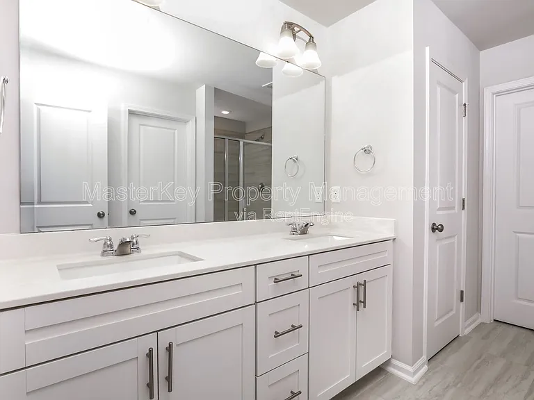 2061 Caen St — Photo 13
