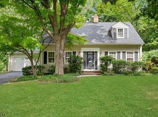 7 Sharon Rd, Springfield, NJ 07081