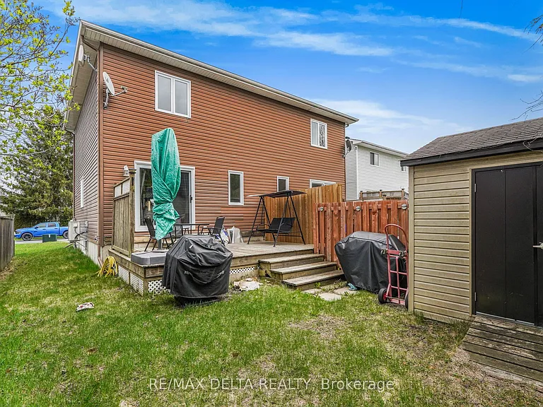 786 Lawrence St — Photo 20
