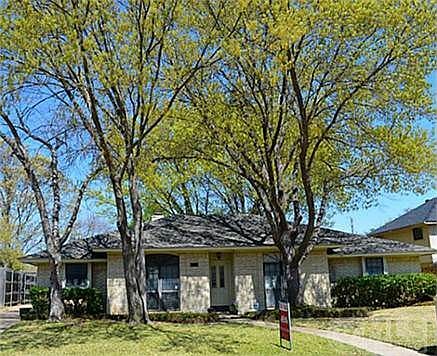 1st image of 1909 Pebblewood Dr
