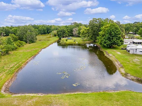 3rd image of 302 Ivanhoe Cir