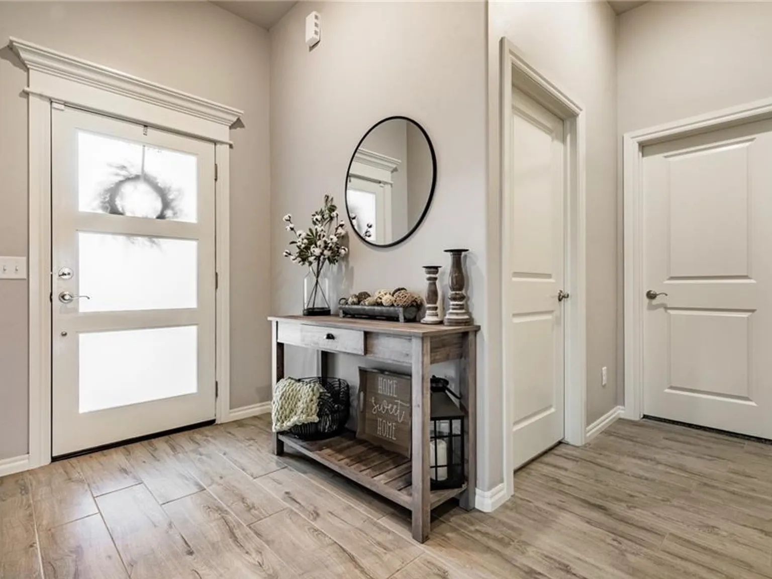 4 bed, 1675 sqft, $2,500 — Photo 3