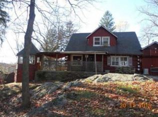 1 Poplar Grove Ter, West Milford, NJ 07480