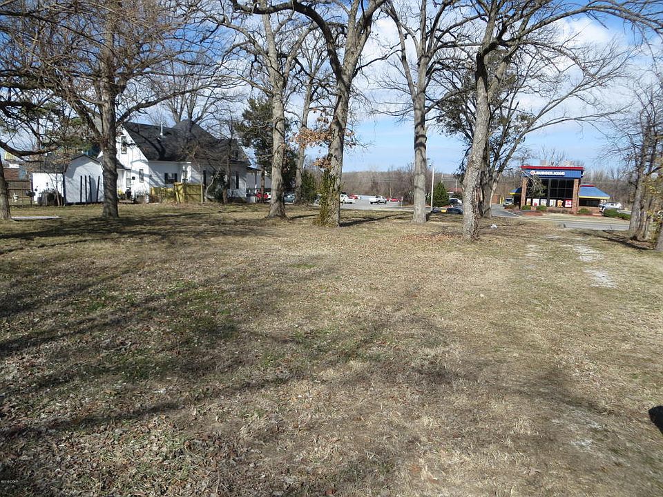 2nd image of 1012 W Central Ave