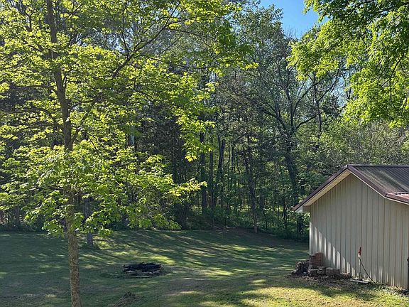 5th image of 2563 Meridian Rd