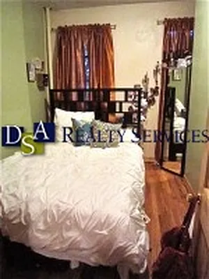 Rented by DSA Realty | media 30