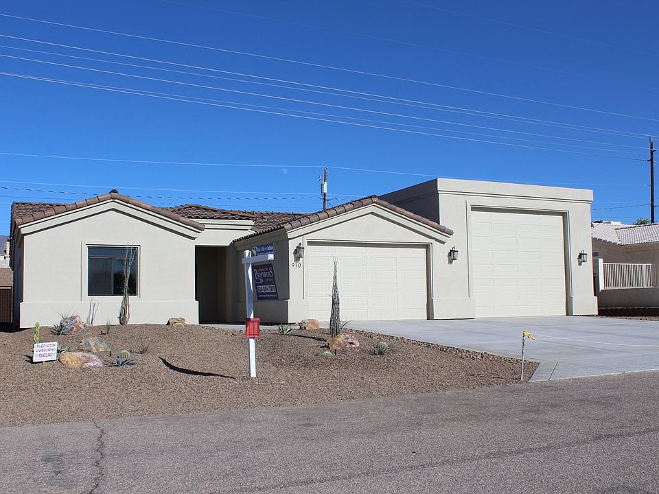 1st image of 910 Desert View Dr