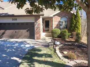 209 Eagle Pointe Dr, Branson, MO 65616
