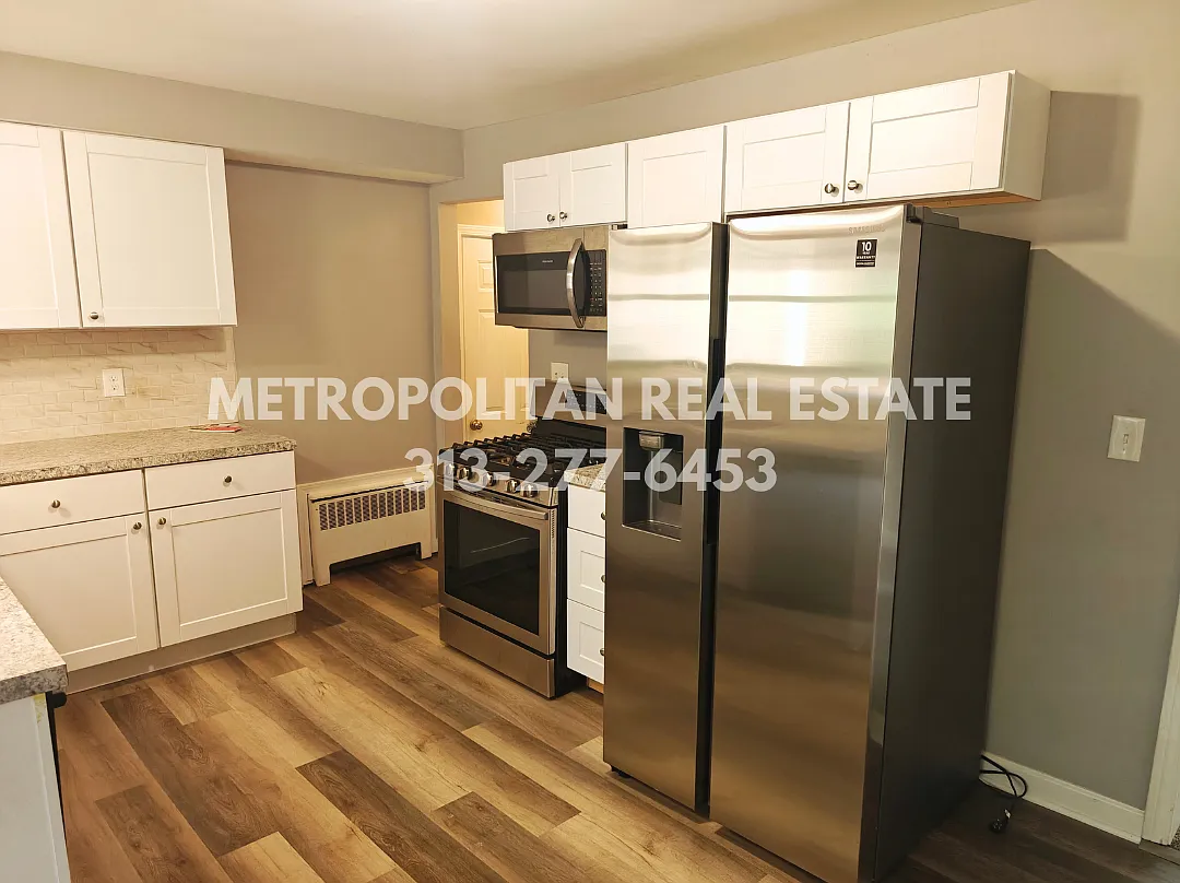 3 bed, 1.5 bath, 1459 sqft, $1,900 — Photo 4