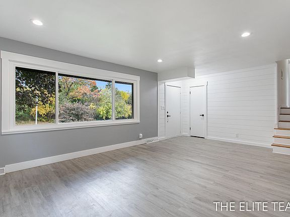 4th image of 1804 Lake Michigan Dr NW