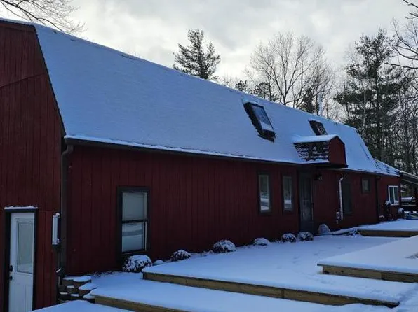 1940 Wood Ln, Corning, NY 14830