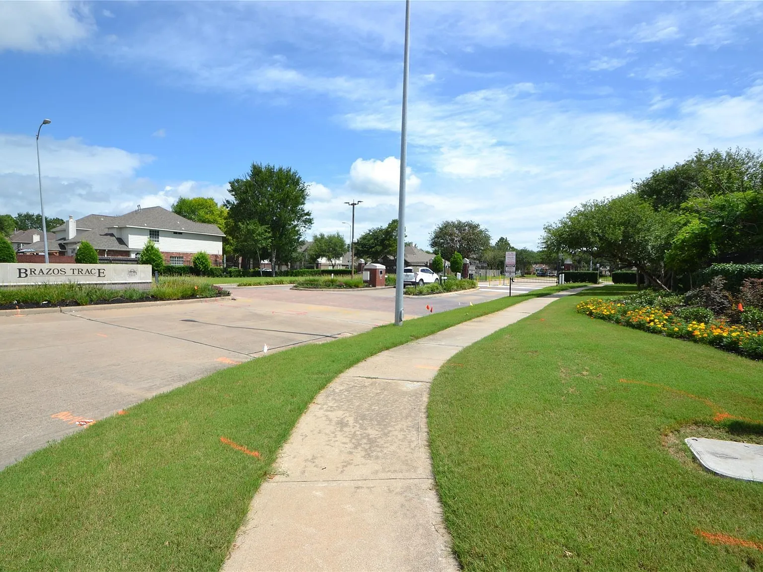 4 bed, 3.0 bath, 2888 sqft, $2,695 — Photo 3