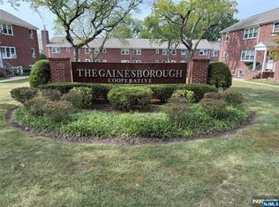 12 Gainsborough Ter #1B, River Edge, NJ 07661