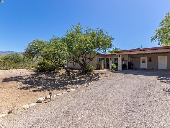 2nd image of 3416 N Tres Lomas Dr