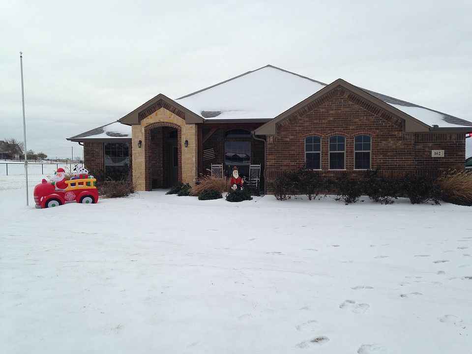1st image of 102 Owen Cir