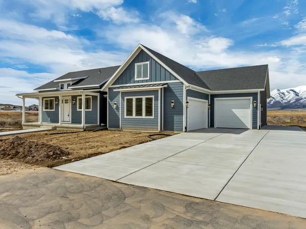 8077 N Bristle Cone Rd, Eagle Mountain, UT 84005