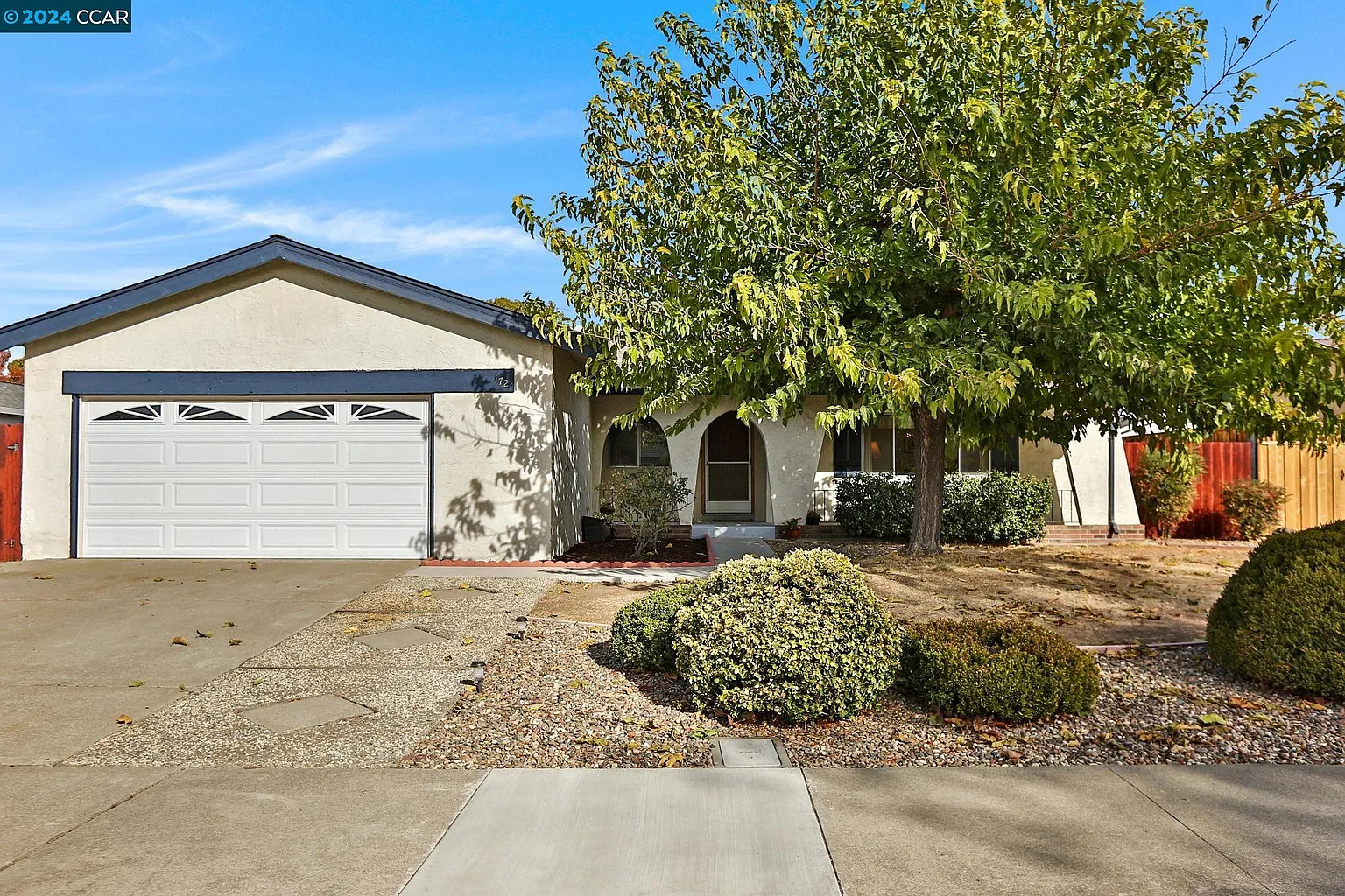 172 Turquoise Way photo 1