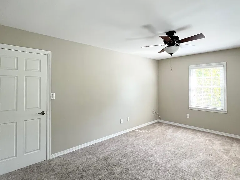 20301 Shelburne Rd #8B — Photo 10