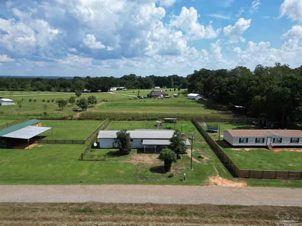 209 Clearview Rd, Flomaton, AL 36441