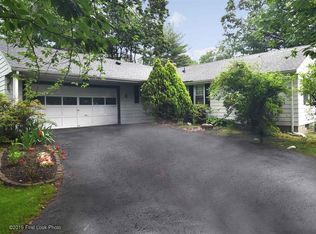 195 Fairfield Dr, North Kingstown, RI 02852