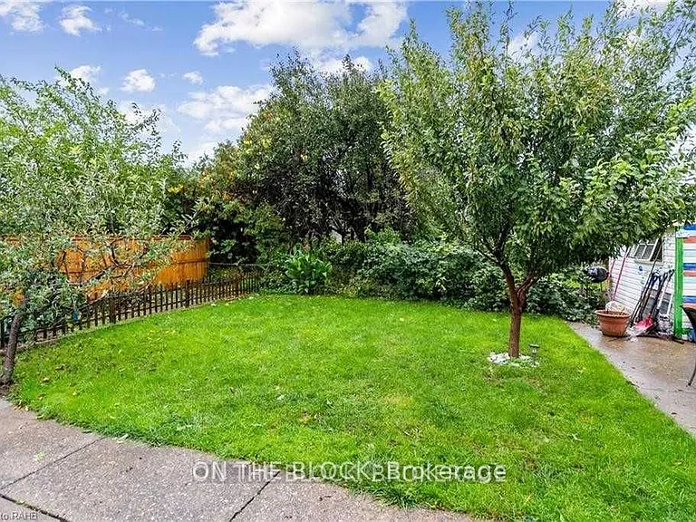 151 Nugent Dr #UPPER — Photo 17