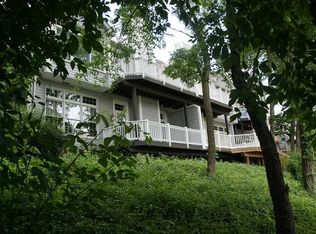 104 Waterside Dr, Mcmurray, PA 15317