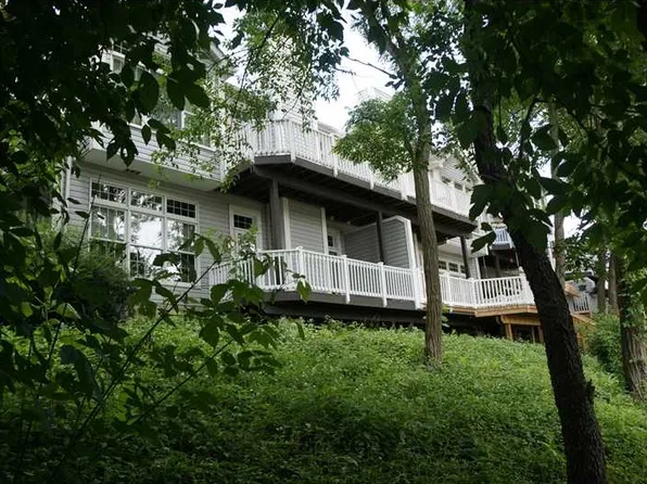 104 Waterside Dr, McMurray, PA 15317