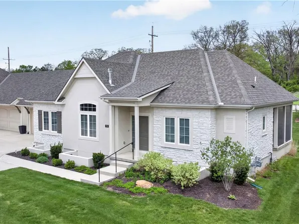 7203 Allman Dr, Shawnee, KS 66217