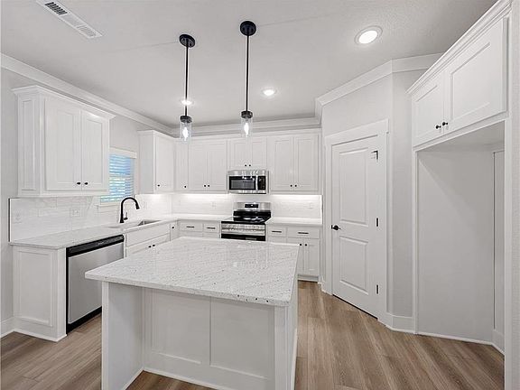 2nd image of 22 Magrath Ln