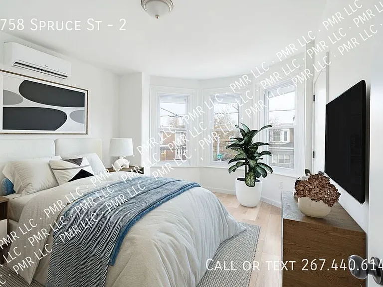 5758 Spruce St #2 — Photo 10