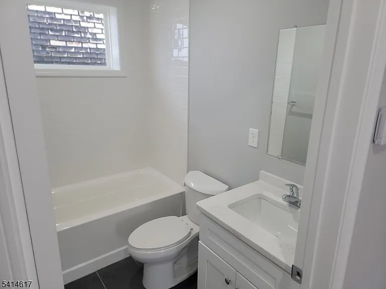 122 Rose Ter — Photo 12