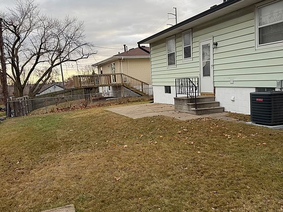 2nd image of 1205 N 72nd St